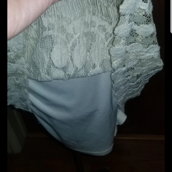 Lace semi formal dress - Picture 9 of 10